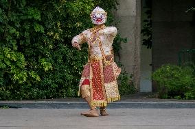 Dances from Thailand in Chile